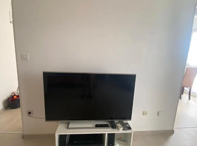 Exceptional With 2 Bedrooms Near The Sea * Pula